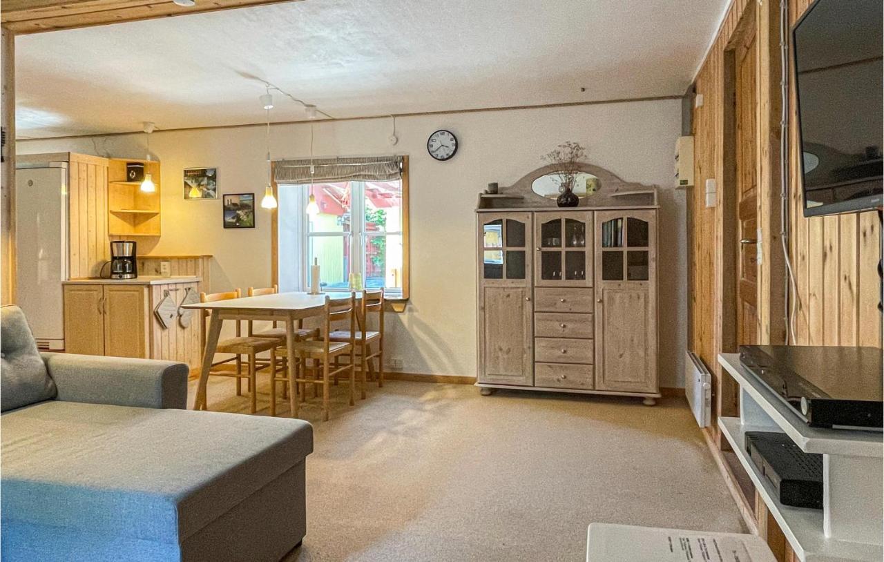 2 Bedroom Pet Friendly Home In Neksø Eksteriør billede