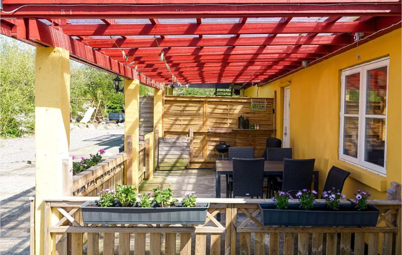 2 Bedroom Pet Friendly Home In Neksø Eksteriør billede