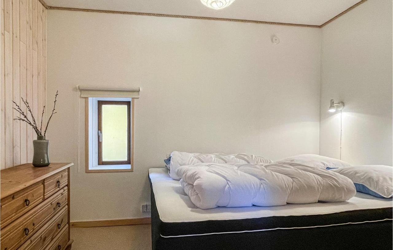 2 Bedroom Pet Friendly Home In Neksø Eksteriør billede